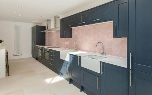 82 Henry Road (The Limes)